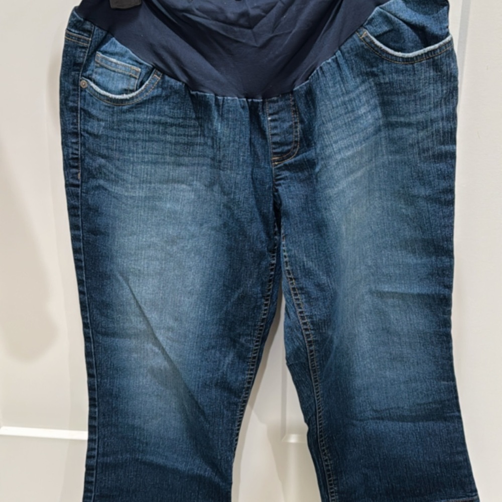 Women's Blue Denim maternity capri